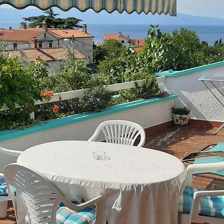 Apartments Ljuba I Mare Malinska Esterno foto